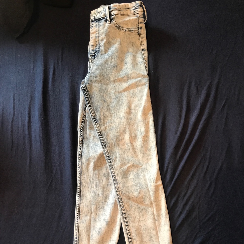 High waisted jeans